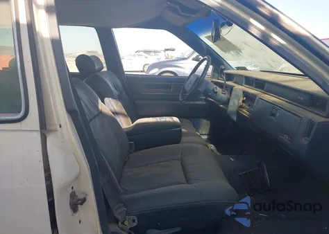 1992 Cadillac Deville z USA, uszkodzony, nr VIN 1G6CD53B9N4207047